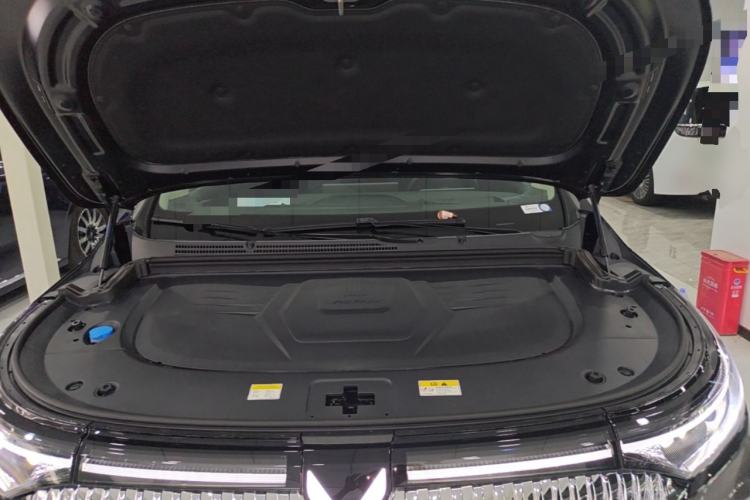 Used VOYAH Dream 2026 Model PHEV Qiankun Ultra Engine Bay