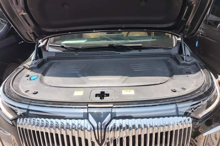 Used VOYAH Dream 2026 Model PHEV Qiankun Ultra Engine Bay