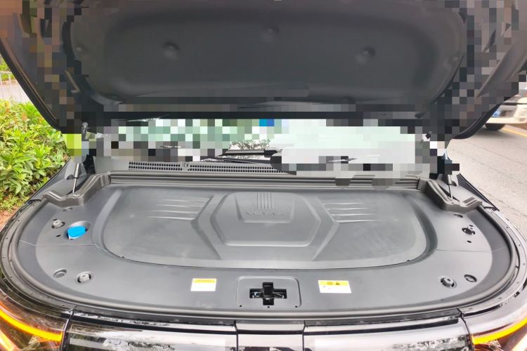 Used VOYAH Dream 2026 Model PHEV Qiankun Ultra Engine Bay