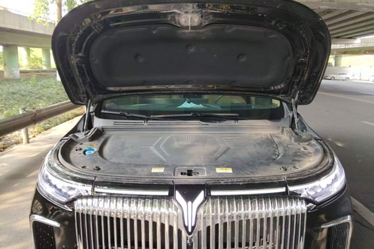 Used VOYAH Dream 2026 Model PHEV Qiankun Max Engine Bay