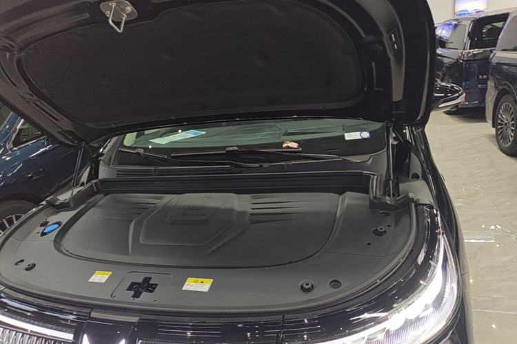 Used VOYAH Dream 2026 Model PHEV Qiankun Ultra Engine Bay