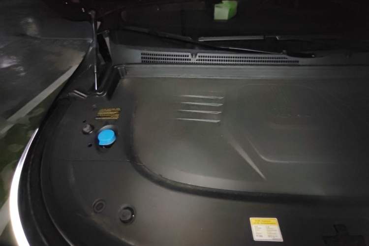 Used VOYAH Dream 2026 Model, PHEV Champion Edition Engine Bay Right