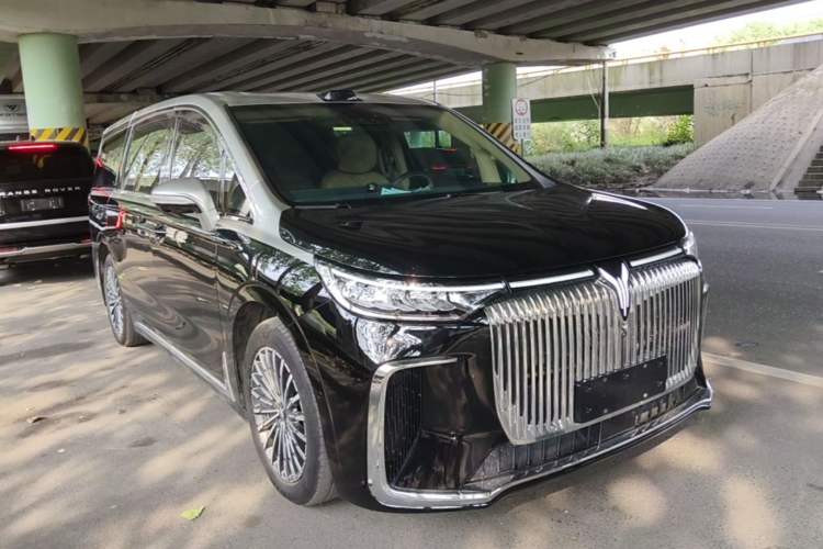 Used VOYAH Dream 2026 Model PHEV Qiankun Max Exterior 1