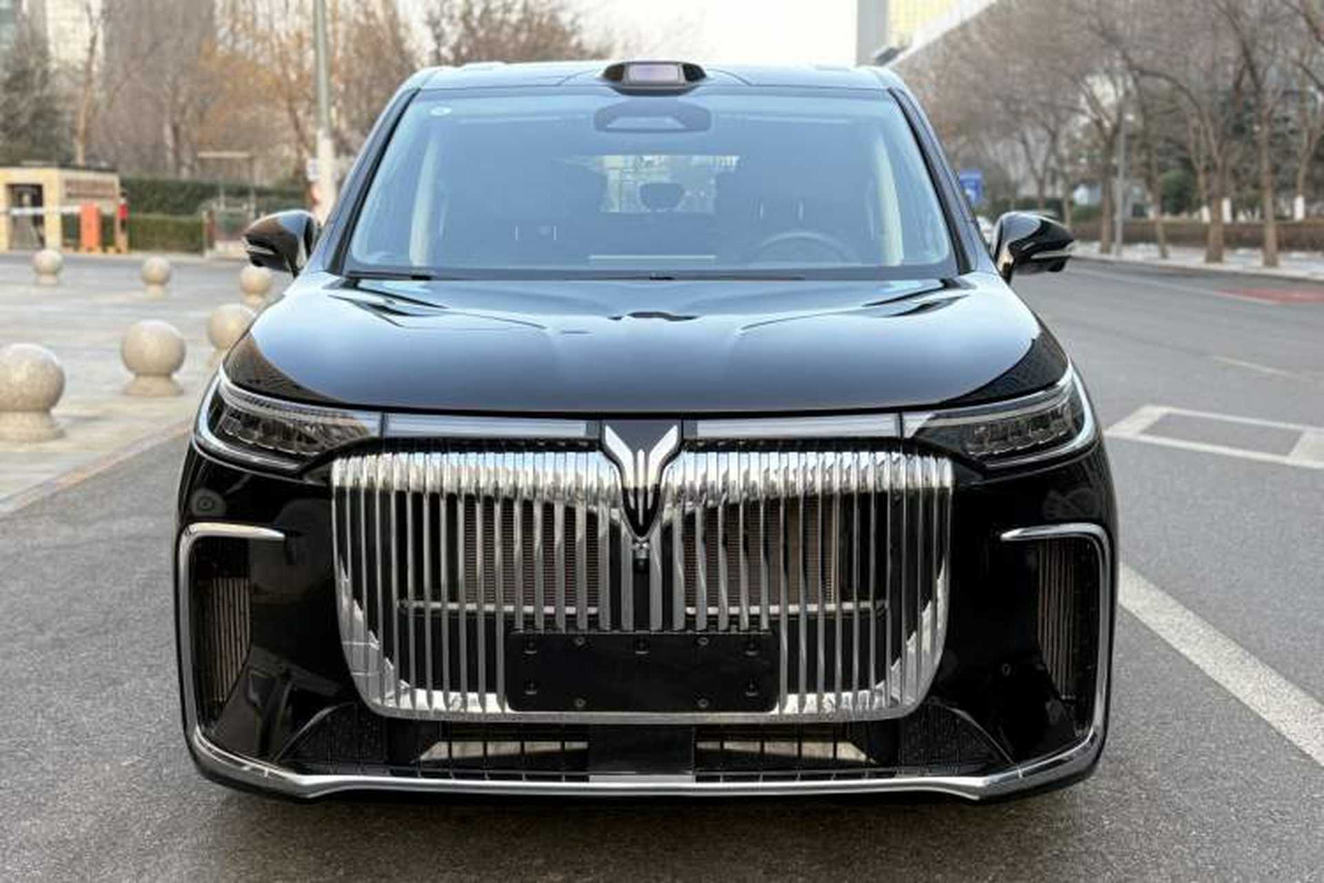 Used VOYAH Dream 2026 Model PHEV Qiankun Max Exterior 2
