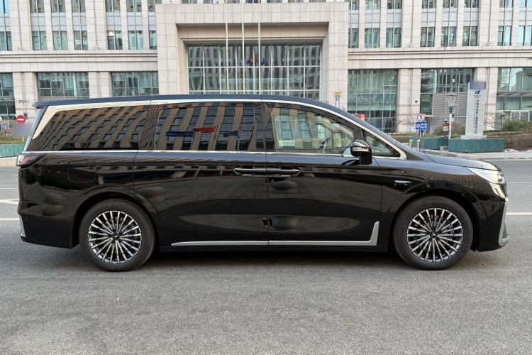 Used VOYAH Dream 2026 Model PHEV Qiankun Max Exterior 4