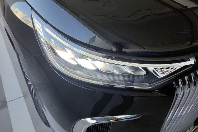 Used VOYAH Dream 2026 Model PHEV Qiankun Pro Exterior 6