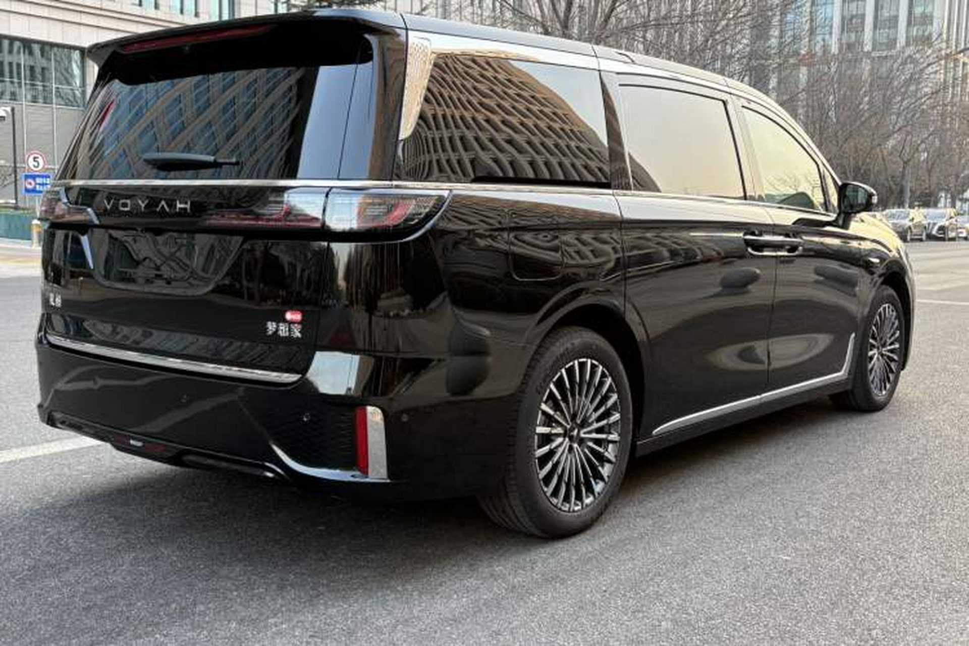 Used VOYAH Dream 2026 Model PHEV Qiankun Max Exterior 8