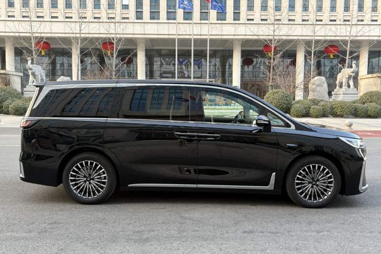 Used VOYAH Dream 2026 Model PHEV Qiankun Max Exterior 9