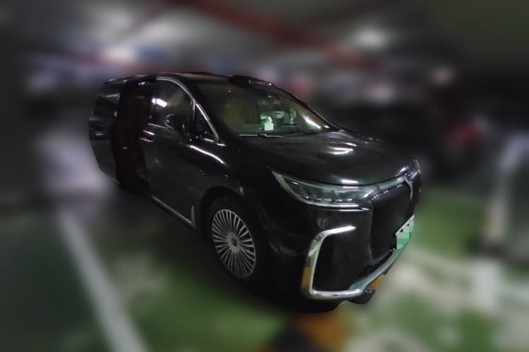 Used VOYAH Dream 2026 Model, PHEV Champion Edition Front Right 45 Deg