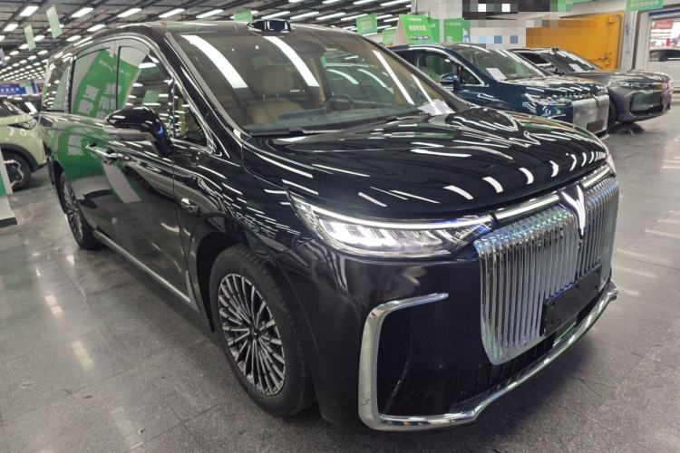 Used VOYAH Dream 2026 Model PHEV Qiankun Max Front Right 45 Deg