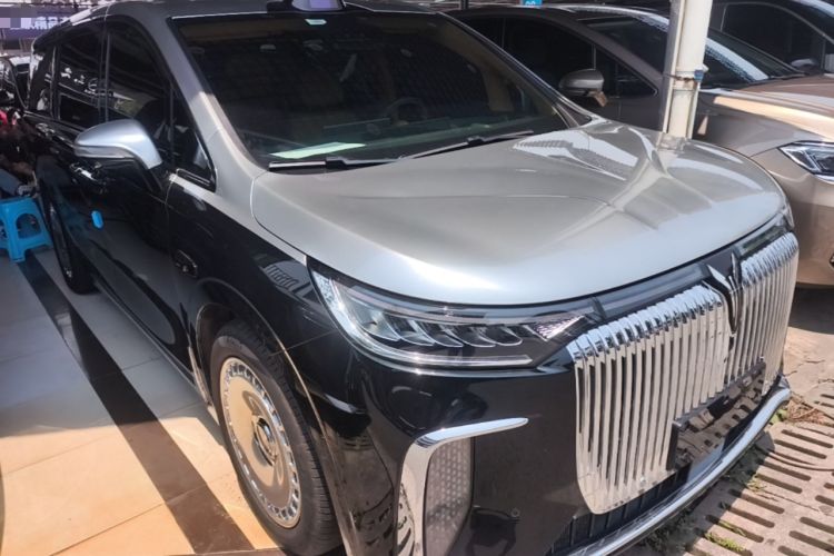 Used VOYAH Dream 2026 Model PHEV Qiankun Ultra Front Right 45 Deg