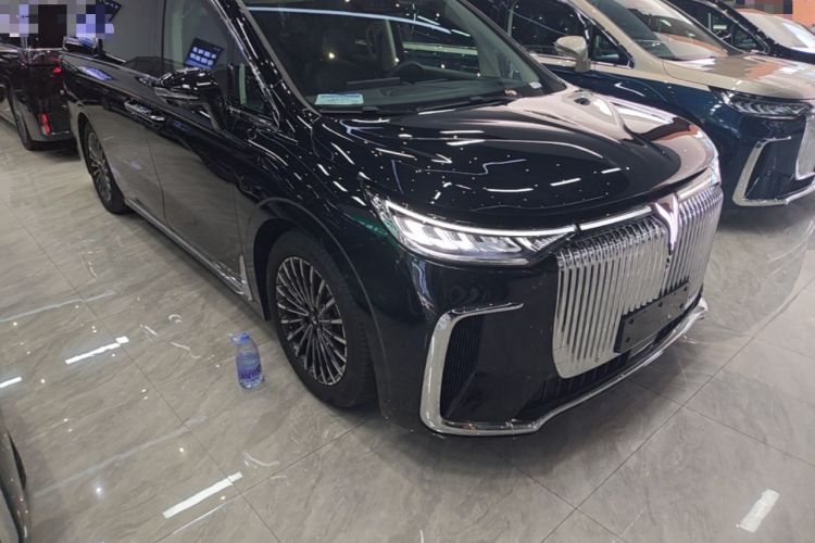 Used VOYAH Dream 2026 Model PHEV Qiankun Ultra Front Right 45 Deg