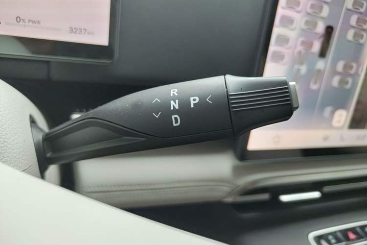 Used VOYAH Dream 2026 Model, PHEV Champion Edition Gear Lever