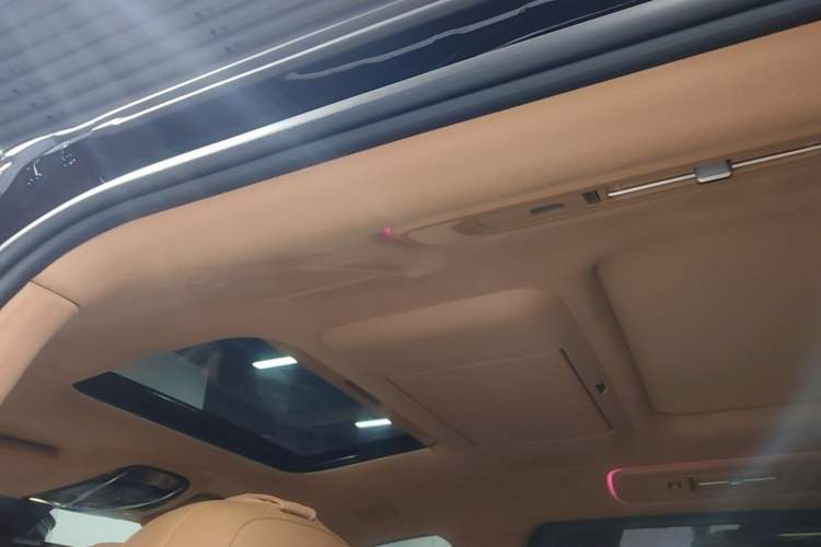 Used VOYAH Dream 2026 Model PHEV Qiankun Ultra Headliner