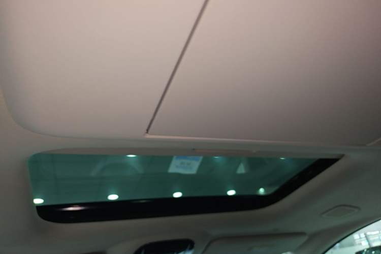 Used VOYAH Dream 2026 Model PHEV Qiankun Ultra Headliner