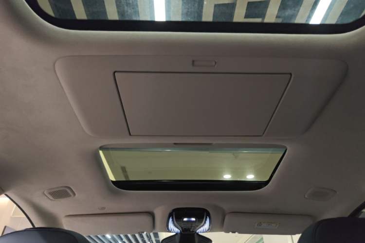 Used VOYAH Dream 2026 Model PHEV Qiankun Ultra Headliner
