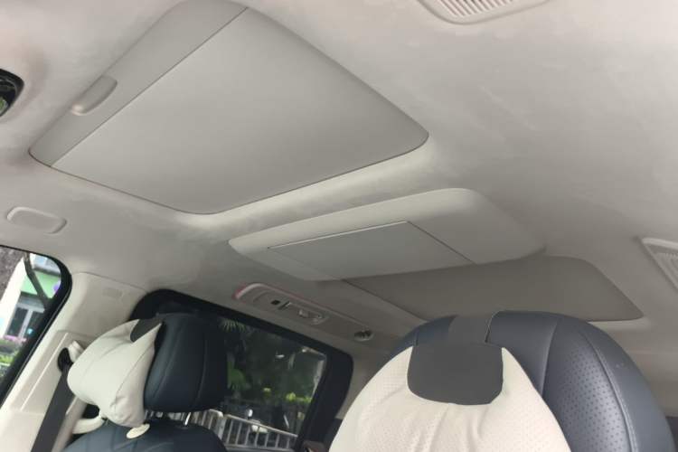 Used VOYAH Dream 2026 Model PHEV Qiankun Ultra Headliner