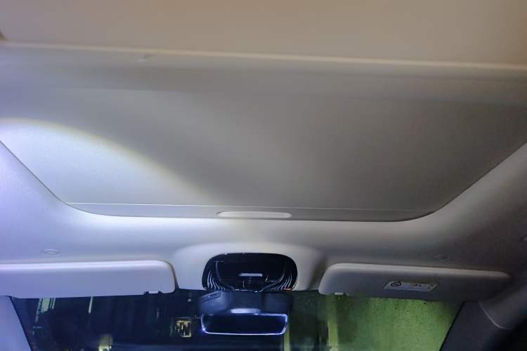 Used VOYAH Dream 2026 Model PHEV Qiankun Max Headliner