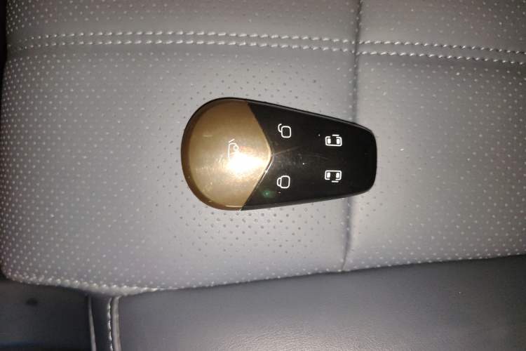 Used VOYAH Dream 2026 Model PHEV Qiankun Max Interior 1