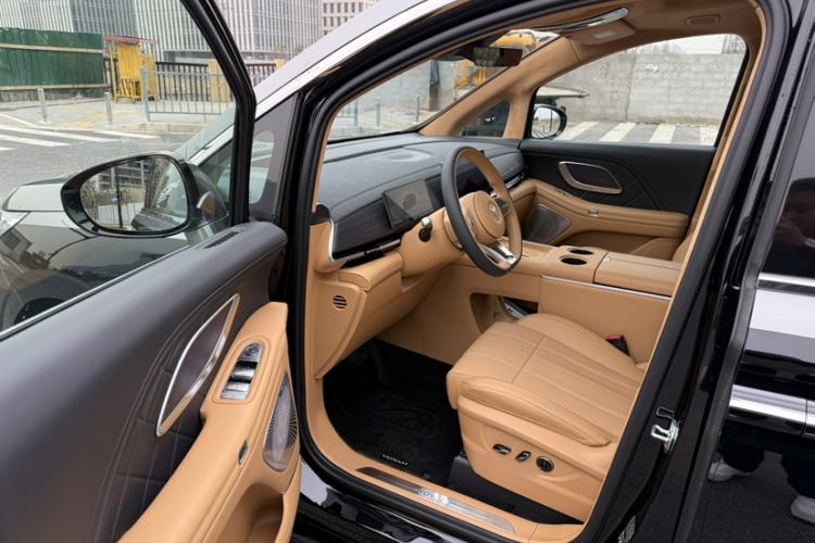 Used VOYAH Dream 2026 Model PHEV Qiankun Ultra Interior 2