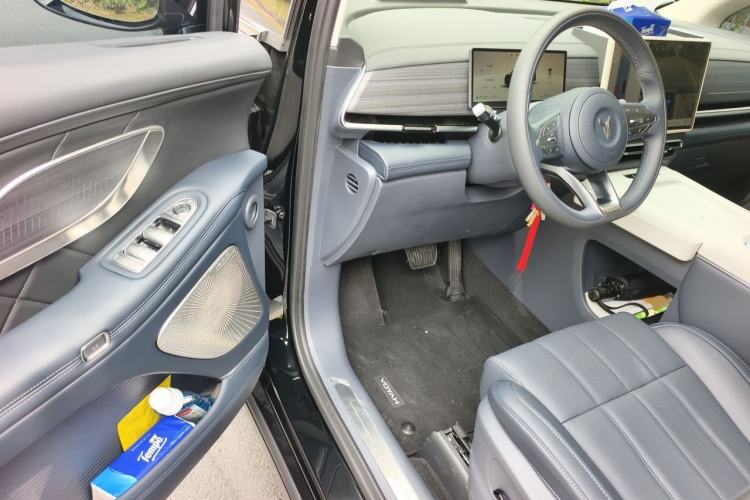 Used VOYAH Dream 2026 Model PHEV Qiankun Ultra Interior 3