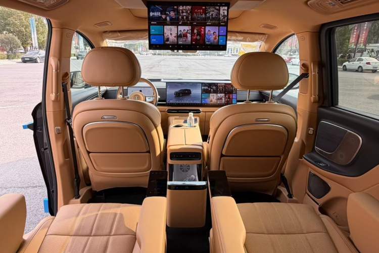 Used VOYAH Dream 2026 Model PHEV Kunpeng Pro Interior 4