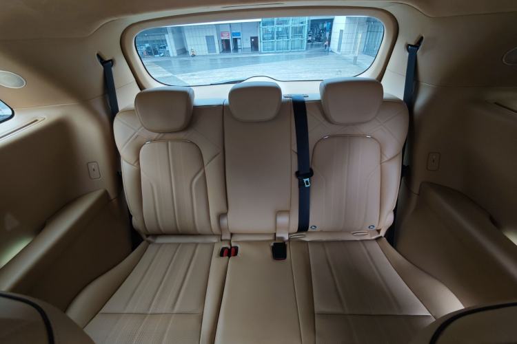 Used VOYAH Dream 2026 Model PHEV Qiankun Ultra Interior 4