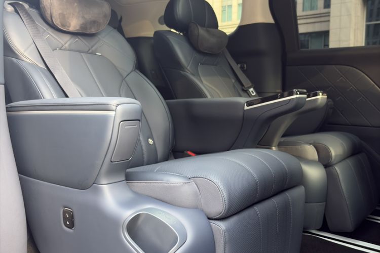 Used VOYAH Dream 2026 Model PHEV Qiankun Ultra Interior 6