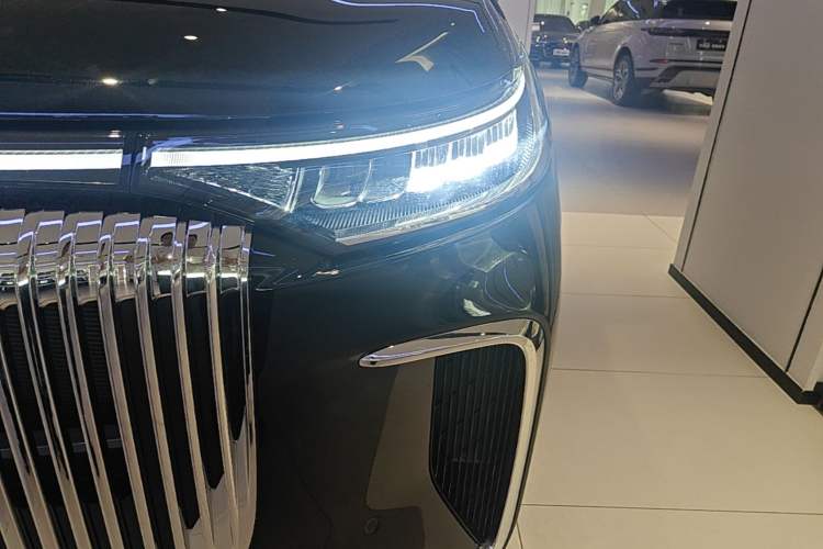Used VOYAH Dream 2026 Model PHEV Kunpeng Pro Left Front Headlight