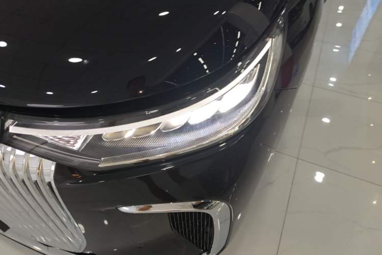 Used VOYAH Dream 2026 Model PHEV Qiankun Ultra Left Front Headlight
