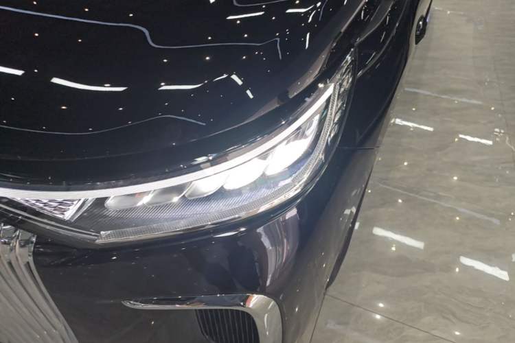 Used VOYAH Dream 2026 Model PHEV Qiankun Ultra Left Front Headlight
