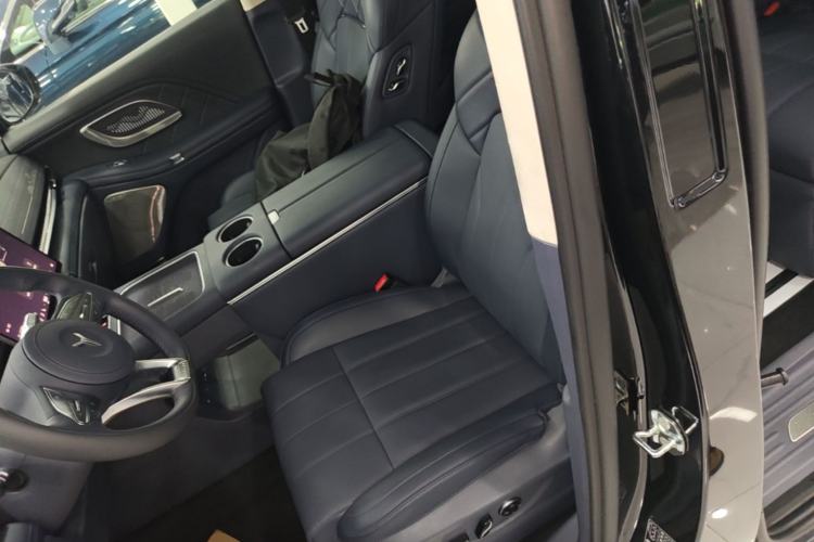 Used VOYAH Dream 2026 Model PHEV Qiankun Ultra Left Front Seat