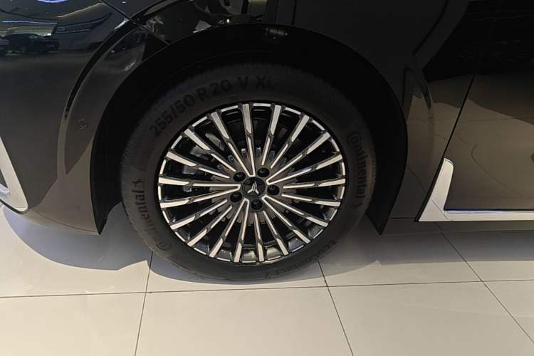 Used VOYAH Dream 2026 Model PHEV Kunpeng Pro Left Front Wheel Hub
