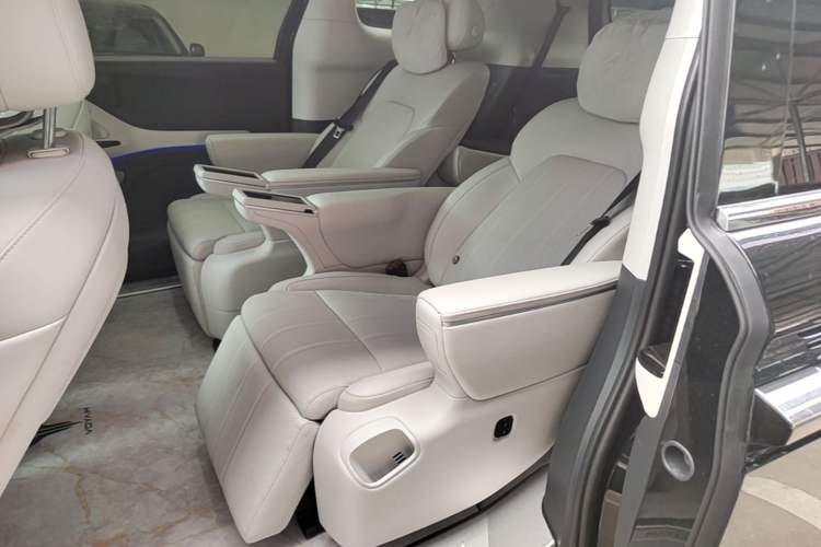 Used VOYAH Dream 2026 Model, PHEV Champion Edition Left Rear Seat