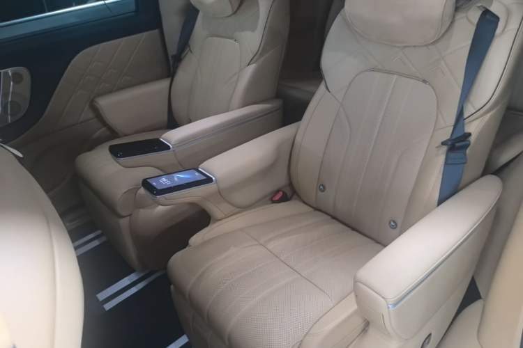 Used VOYAH Dream 2026 Model PHEV Qiankun Ultra Left Rear Seat