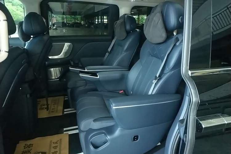 Used VOYAH Dream 2026 Model PHEV Qiankun Pro Left Rear Seat