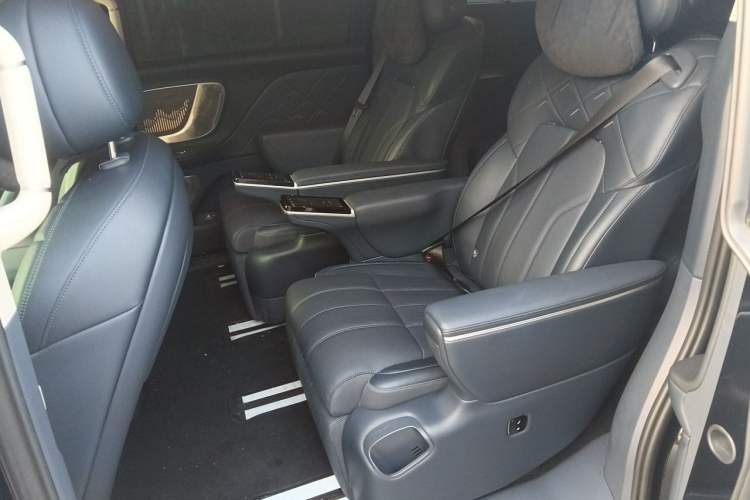 Used VOYAH Dream 2026 Model PHEV Qiankun Pro Left Rear Seat
