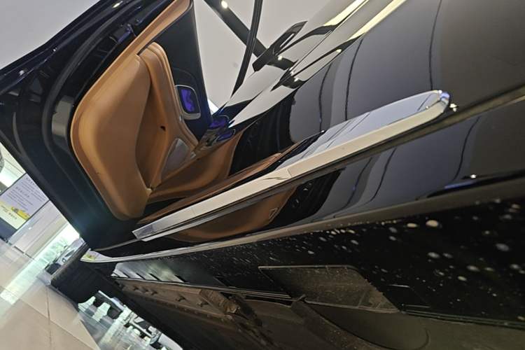 Used VOYAH Dream 2026 Model PHEV Kunpeng Pro Left Side Sill