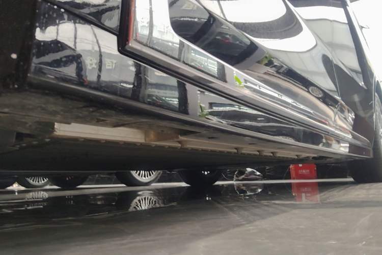 Used VOYAH Dream 2026 Model PHEV Qiankun Ultra Left Side Sill