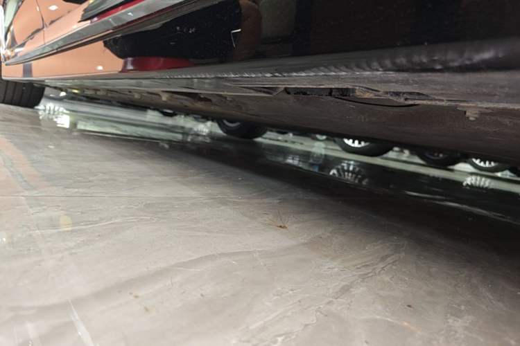 Used VOYAH Dream 2026 Model PHEV Qiankun Ultra Left Side Sill