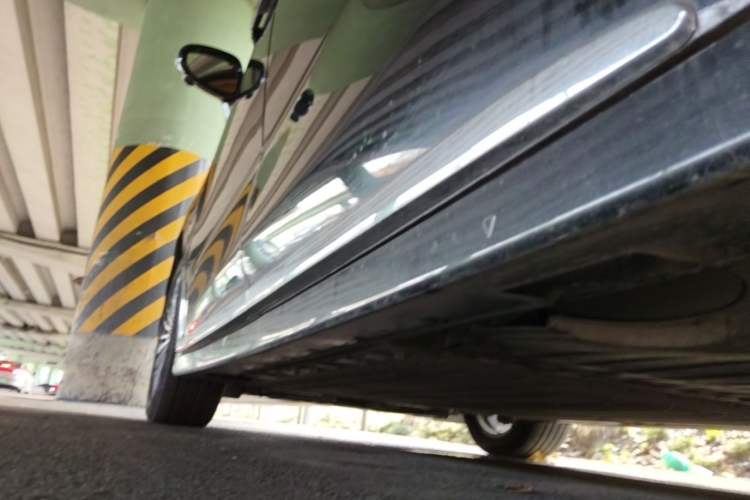 Used VOYAH Dream 2026 Model PHEV Qiankun Max Left Side Sill