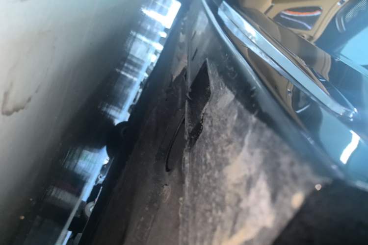Used VOYAH Dream 2026 Model PHEV Qiankun Ultra Left Side Sill