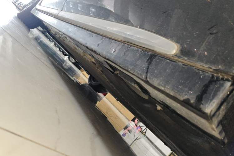 Used VOYAH Dream 2026 Model PHEV Qiankun Max Left Side Sill