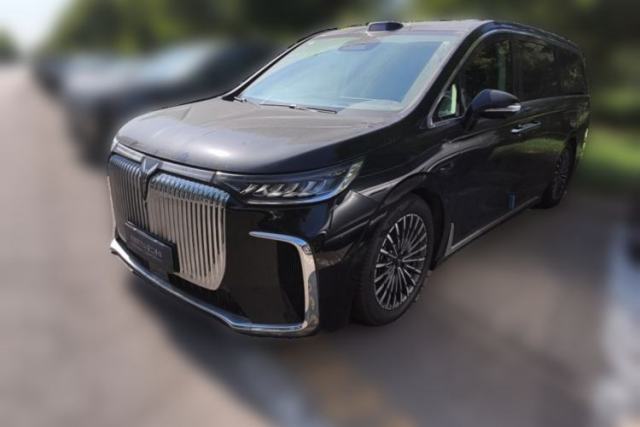 Ojetý VOYAH Dream 2026 Model PHEV Qiankun Ultra
