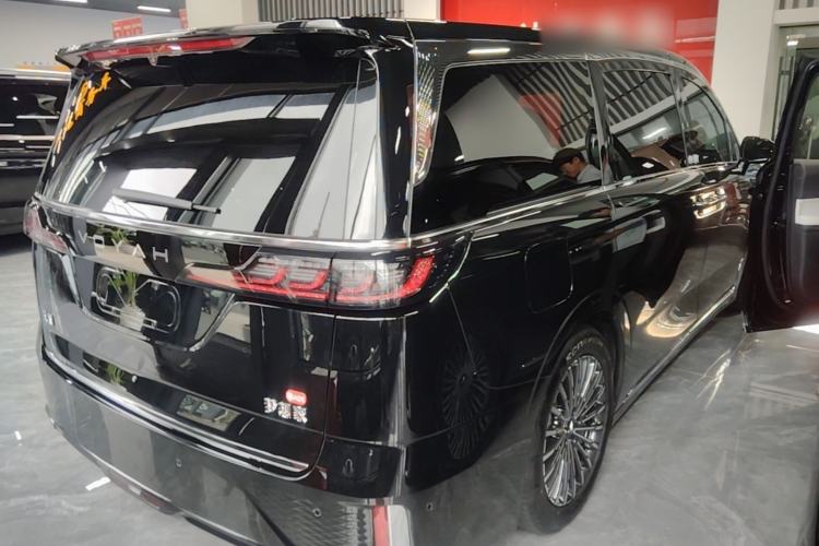 Used VOYAH Dream 2026 Model PHEV Qiankun Ultra Rear Right 45 Deg