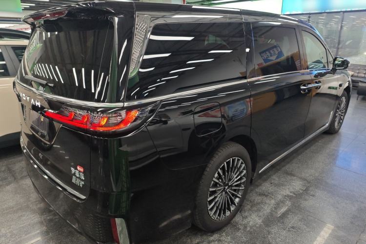 Used VOYAH Dream 2026 Model PHEV Qiankun Max Rear Right 45 Deg