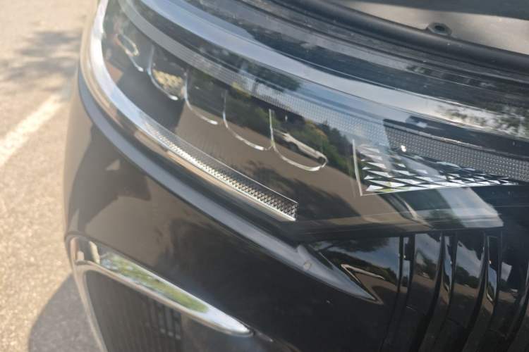 Used VOYAH Dream 2026 Model, PHEV Champion Edition Right Front Headlight