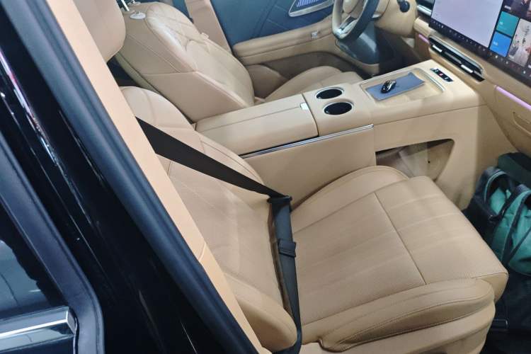 Used VOYAH Dream 2026 Model PHEV Kunpeng Pro Right Front Seat