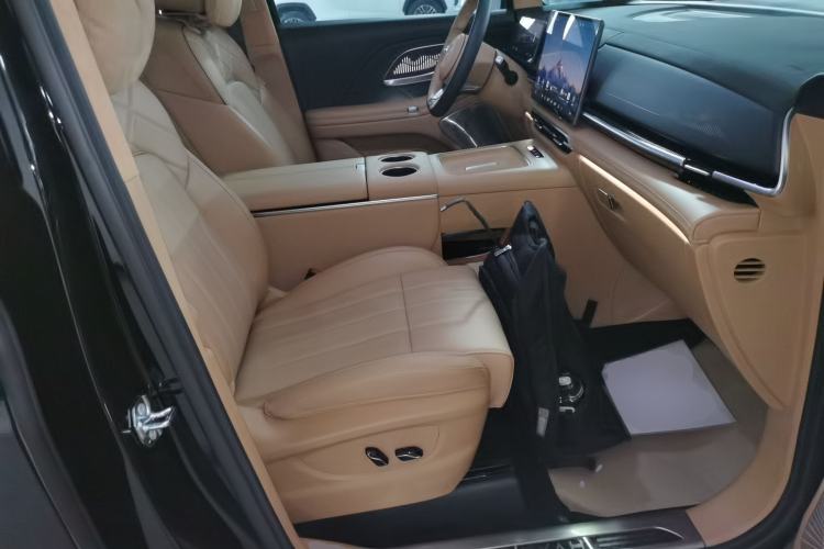 Used VOYAH Dream 2026 Model PHEV Qiankun Ultra Right Front Seat