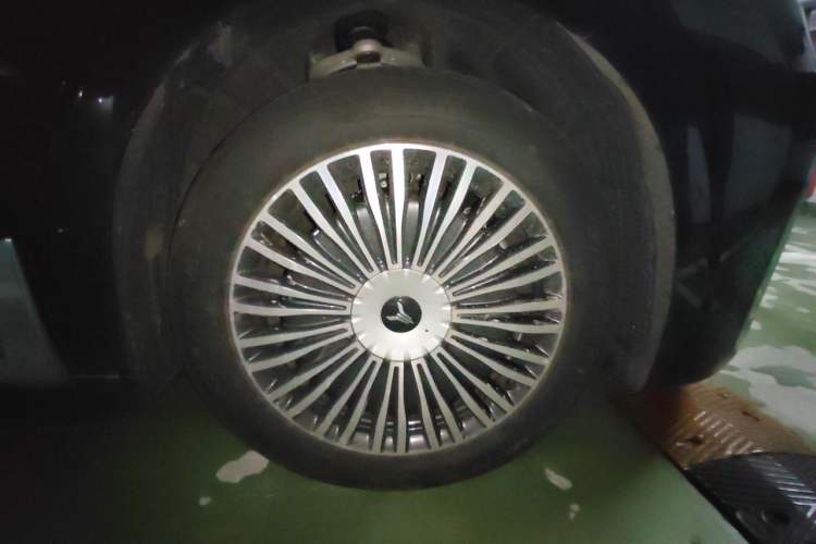 Used VOYAH Dream 2026 Model, PHEV Champion Edition Right Front Wheel Hub